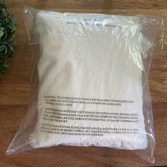 Pottery Barn Kids DOLL BEDDING Set includes Comforter Pillow and Bag - Picture 5 of 5